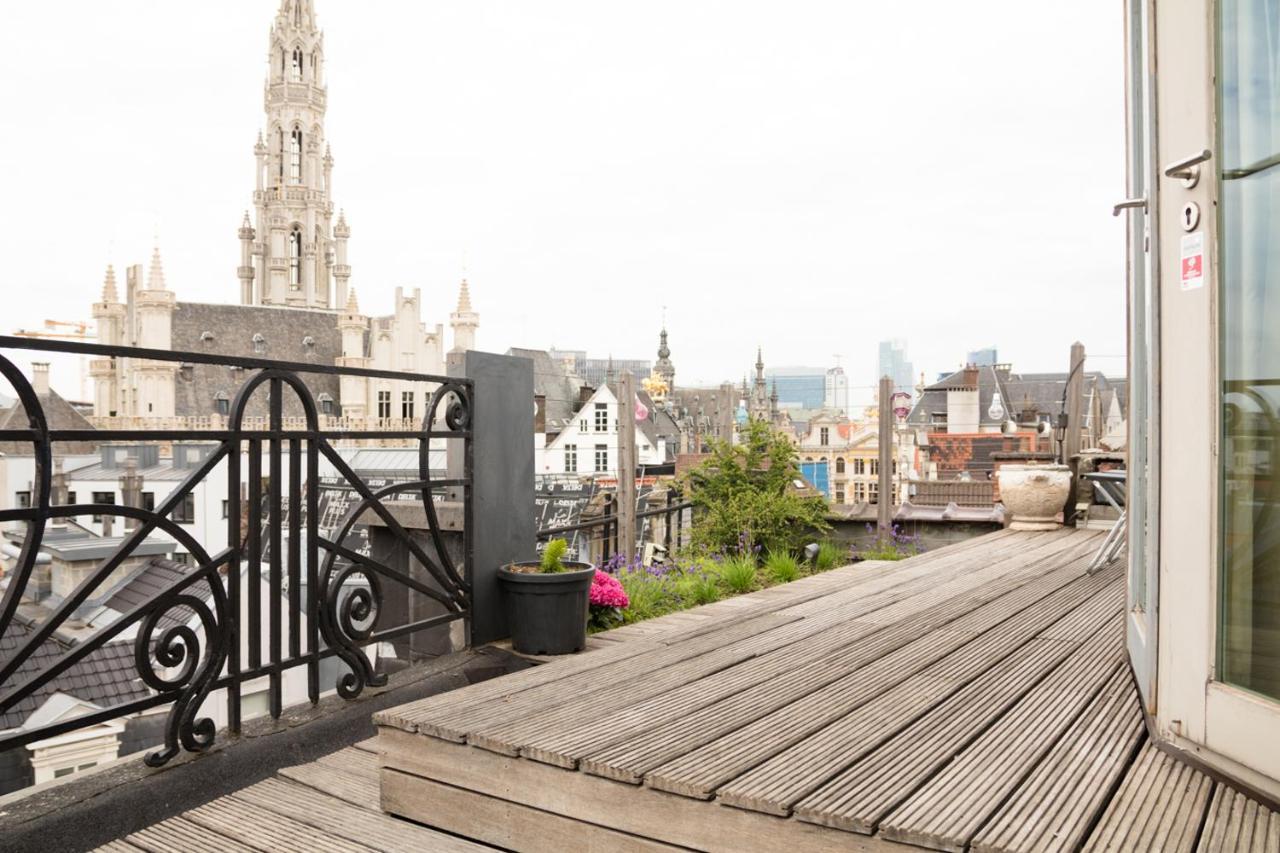 Duplex Dernier Etage Avec Terasse A Deux Pas De La Grand Place Appartement Brussel Buitenkant foto